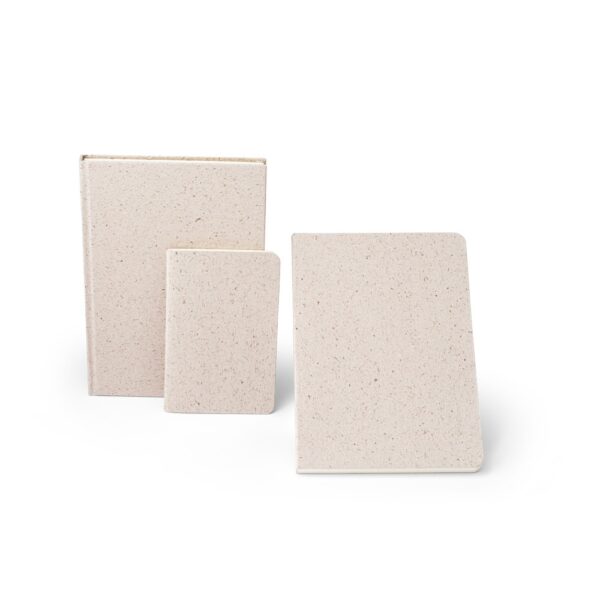 ORGANIC SEMI-RIGID. Poznámkový blok A5 s polotuhým krytem vyrobeným z organické sloní hmoty (80%)