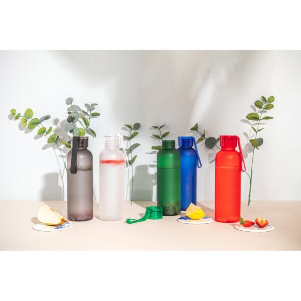 RIO rPET. Recyklovaného PET (100 % rPET) láhev s matným povrchem 600 ml